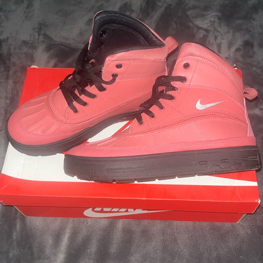ROSE ACG NIKE BOOTS
